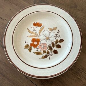 Set of 3 Golden Harvest stoneware dessert plates